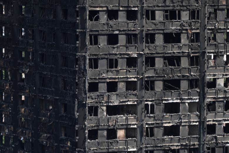 تصاویر | اعتراض لندنی‌ها به ضعف دولت در مواجهه با آتش‌سوزی برج گرنفل